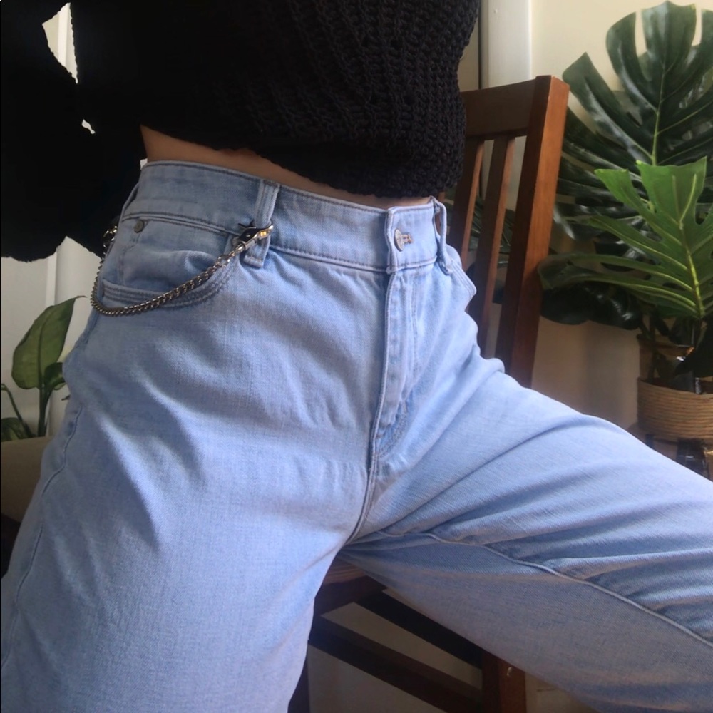 light wash boyfriend jeans ❄️